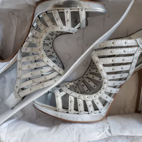 Jessica Simpson "Rock Dave Metal" Platform Sandal - Picture 2 of 11